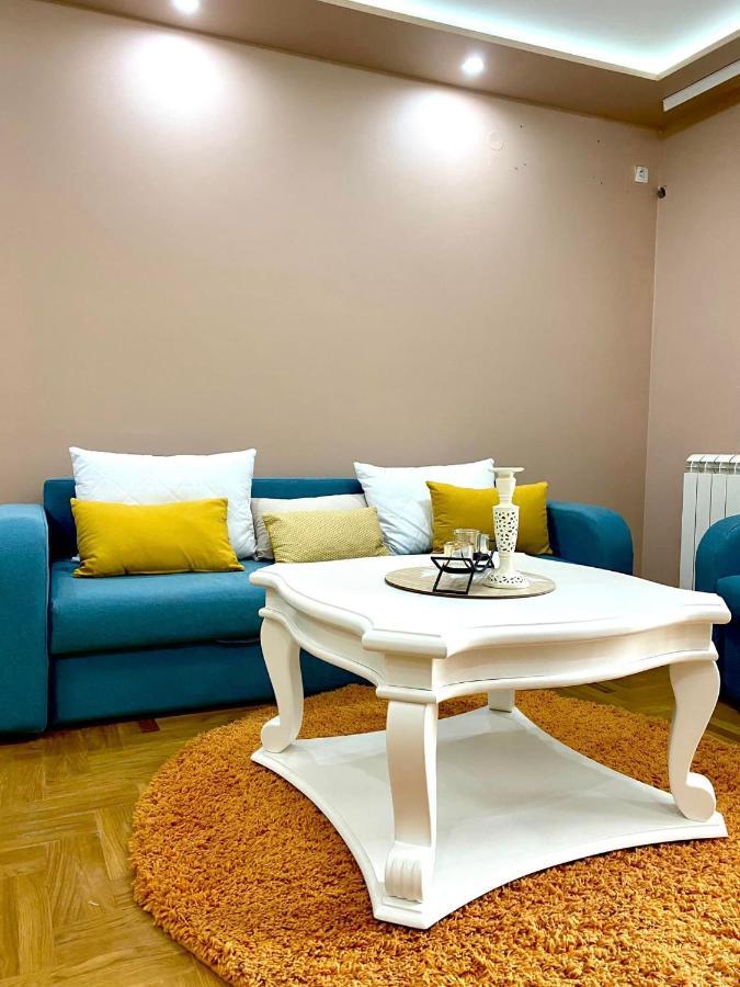 Apartman Diana Sremska Mitrovica Exteriör bild